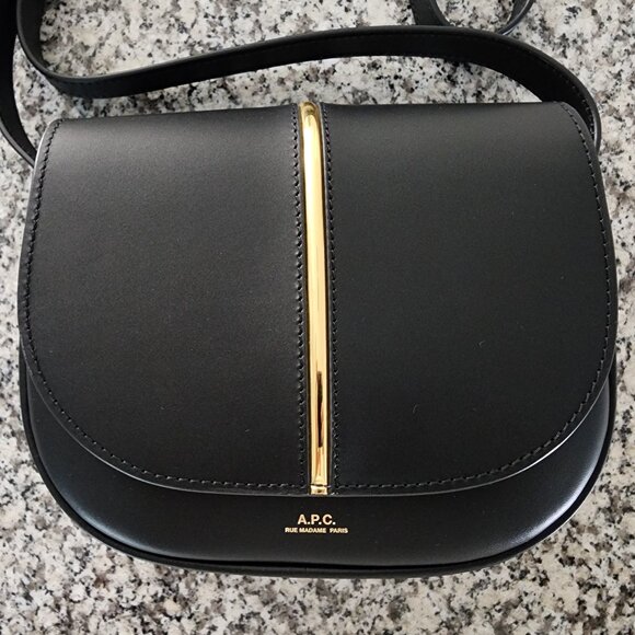 BNWT–Slightly Imperfect [ A.P.C. Betty Crossbody Bag 🖤👜] (#235) - Picture 5 of 11